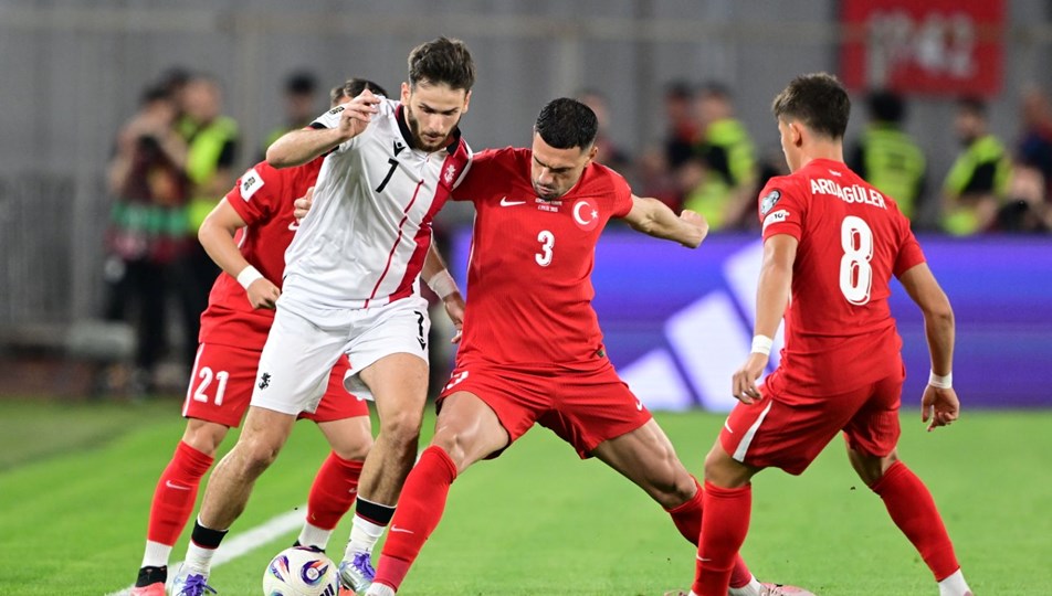 A Milli Takım, galibiyetle başladı: Barış Alper'e kırmızı kart çıktı, 3 puan 3 golle geldi!