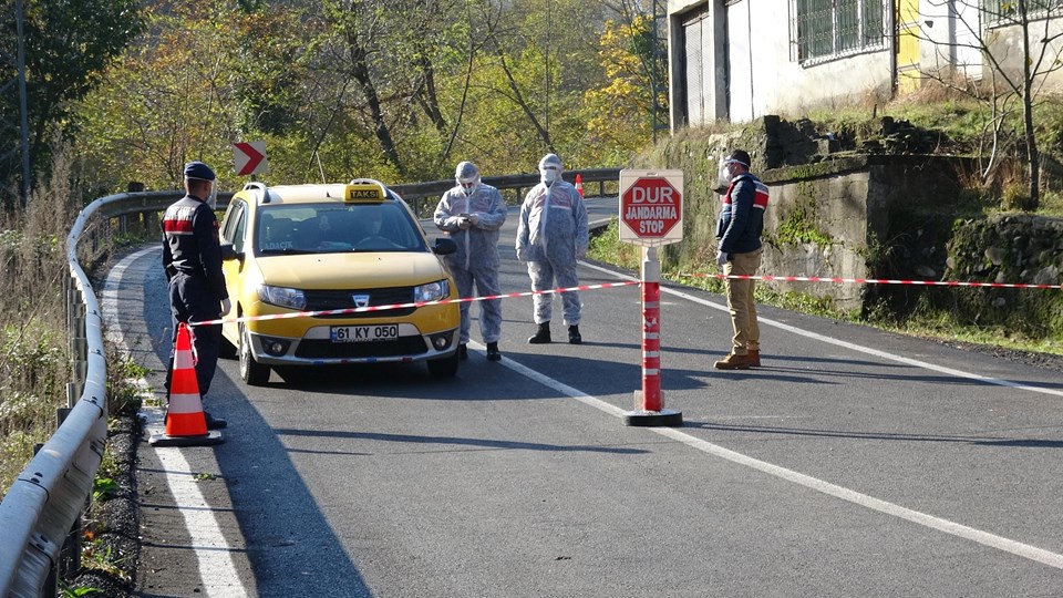 Kırmızı alarm veren Karadeniz’de 19 yerleşim yeri karantinada - 1