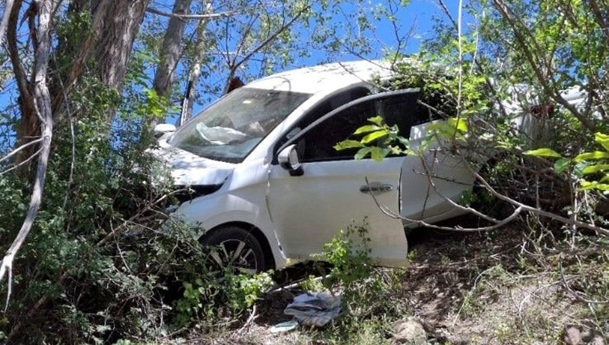 Gümüşhane'de feci kaza: 1 ölü Gümüşhane'de feci kaza: 1 ölü