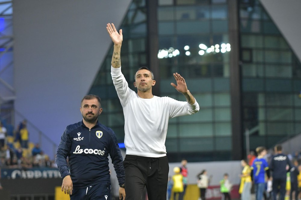 Romanya'da Mehmet Topal fırtınası: Her alanda fark oluşturdu 72 NBXT8dwQMEmSrjFaMJgFag