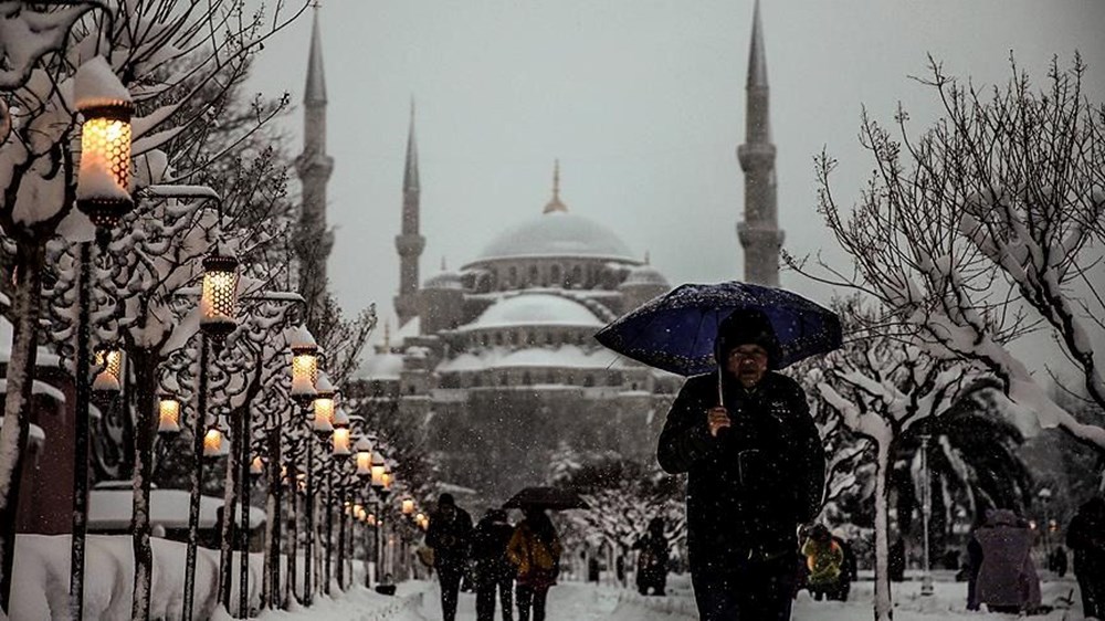 İstanbul'a beklenen kar geldi: Uçuşlar iptal edildi, AKOM ve İSKİ'den uyarı - 7