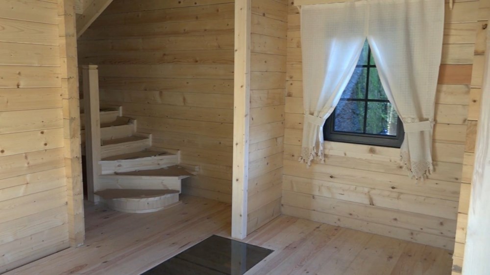 Rize'de 360 derece dönen ahşap ev yapıldı - 3