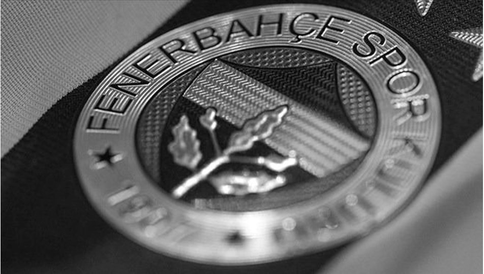 Fenerbahçe eski futbolcusu ve Yüksek Divan Kurulu üyesi Ogün Altıparmak hayatını kaybetti