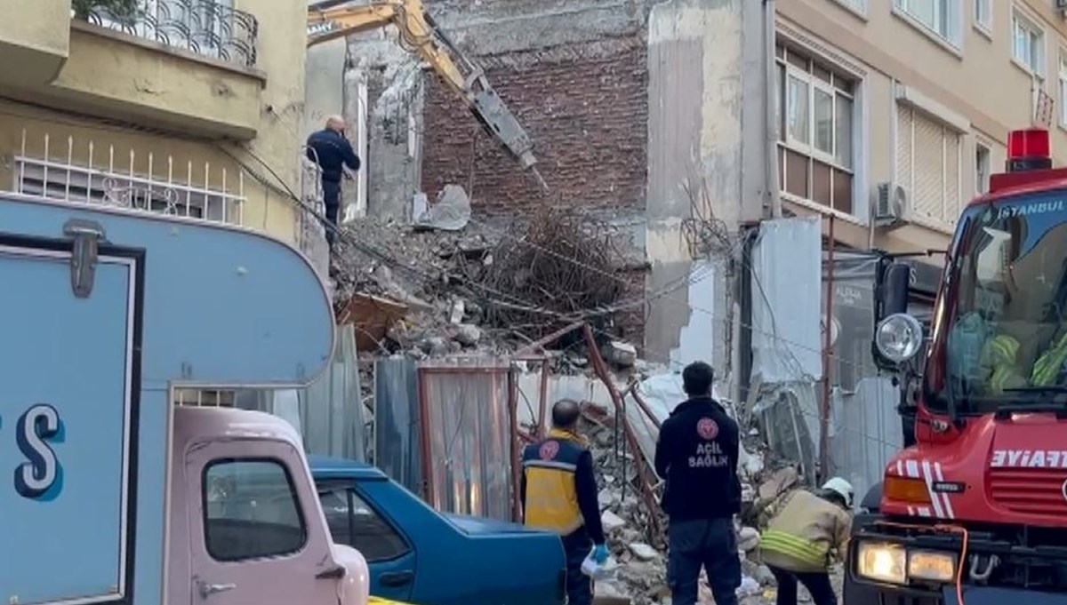 SON DAKİKA HABERİ: Kadıköy'de bina çöktü: 1 kişi enkaz altında