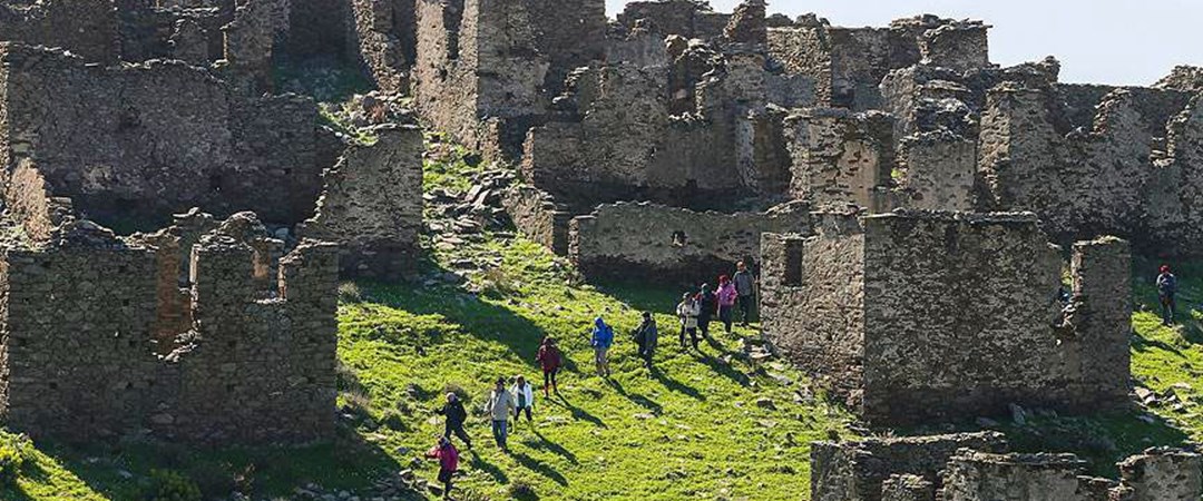 Tarihin peşinde bir İzmir gezi rotası Efes-Mimas Yolu