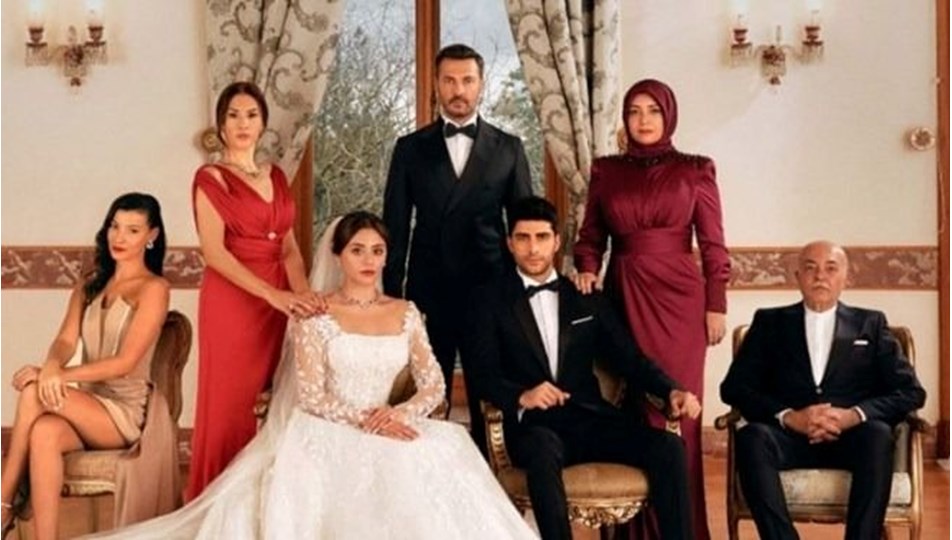 Kızılcık Şerbeti yeni sezonu ne zaman başlayacak? Yeni sezon tanıtımı ardından gözler tarihe çevrildi
