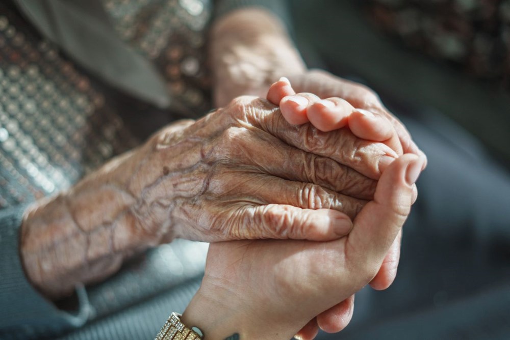 Doçent doktor açıkladı: Parkinson hastalığının 10 yıl önce ortaya çıkan şaşırtıcı belirtisi - 2