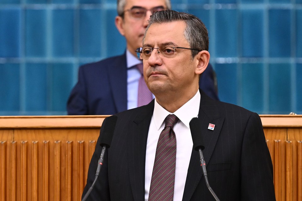 Özgür Özel’den DEM Parti açıklaması: Her siyasi partiyle ne kadar ilişkimiz varsa o kadar ilişkimiz var - 1