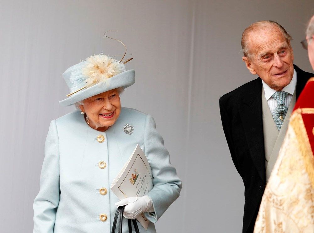 Kraliçe Elizabeth eşi Prens Philip'i bırakıp işbaşı yapıyor - 4