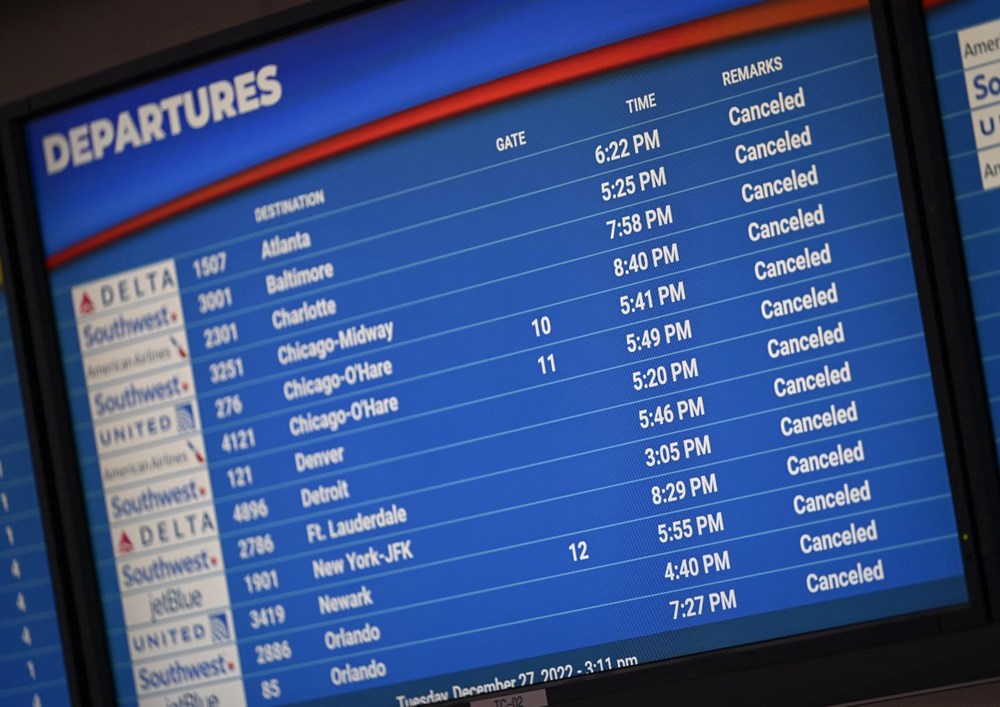 ABD'de hayat durdu: Kar fırtınası hava ve kara trafiğini felç etti - 3