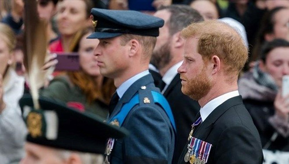 Prens Harry Kraliçe Elizabeth'in ölüm haberini internetten aldı - 1
