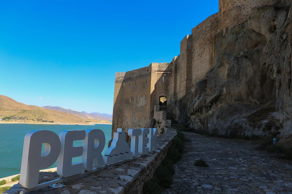 Tunceli'de 2 bin 800 yıllık tarihi Pertek Kalesi göz kamaştırıyor - 7