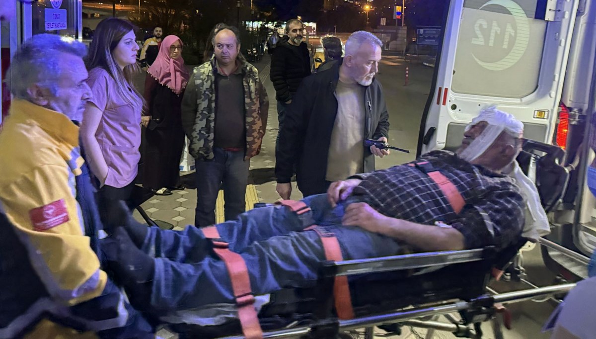 Tokat'ta akrabalar arasında silahlı ve sopalı kavga: 3 kişi yaralandı Tokat'ta akrabalar arasında silahlı ve sopalı kavga: 3 kişi yaralandı