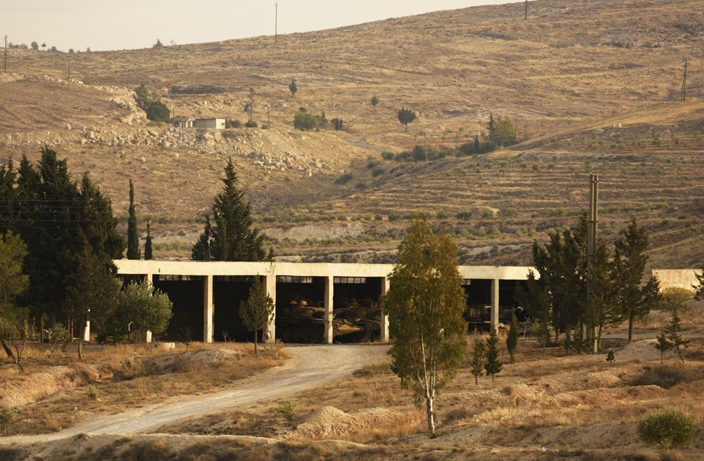 Esad'ın kardeşinin evi görüntülendi: Devasa tüneller bulundu! - 13