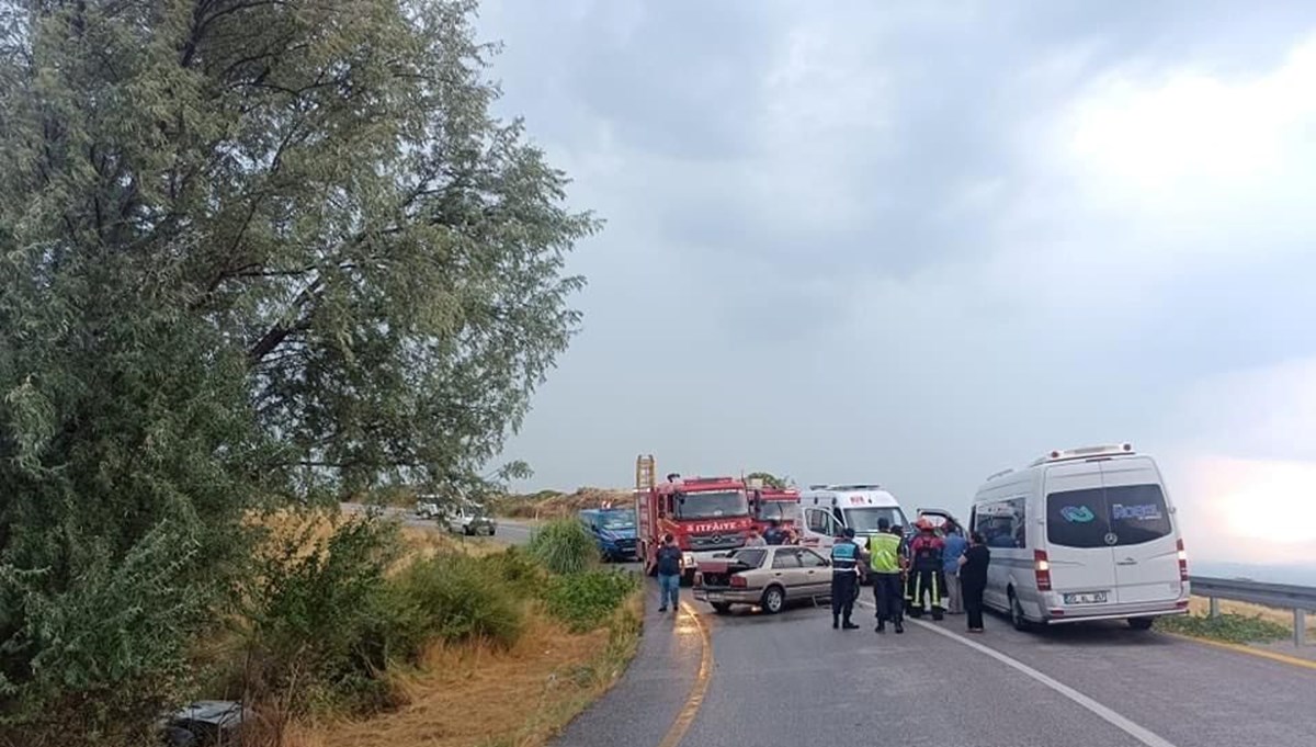 Denizli'de yağış sonrası kaygan zeminde zincirleme kaza: 9 yaralı