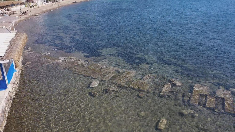 Bodrum'da denizin çekilmesiyle Tavşan Adası'na uzanan tarihi surlar ortaya çıktı - 11