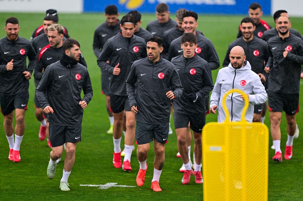 Ulusal Hazırlık Başladı: İkili Sakatlık Nedeniyle Geri Çekildi 72