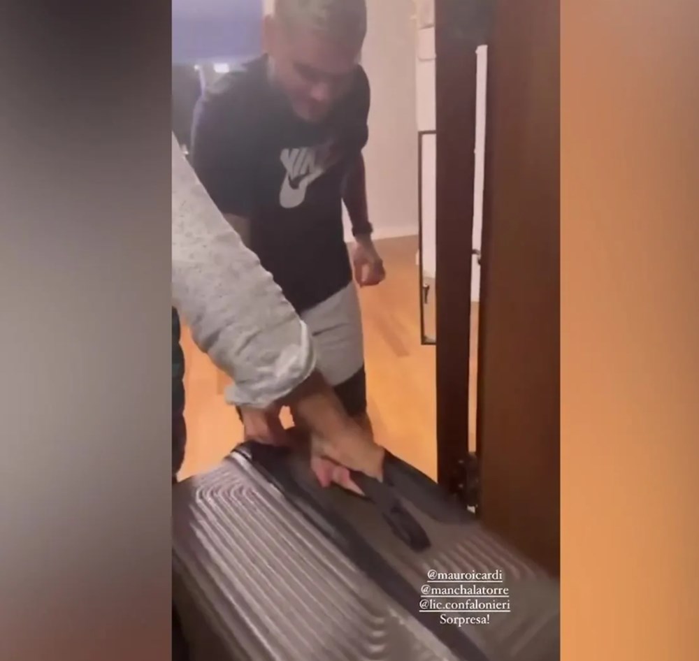 Icardi'ye sevgilisinden sürpriz: Bavulu açınca şaşkına döndü - 2