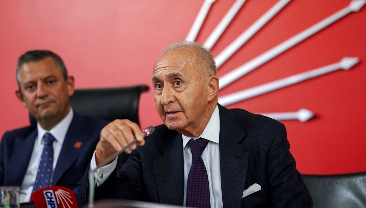 Hikmet Çetin hastaneye kaldırıldı