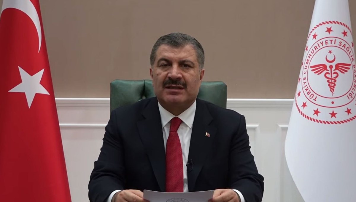 Bakan Koca: Okullarda veli onayıyla sadece boğazdan örnek alınarak yapılacak