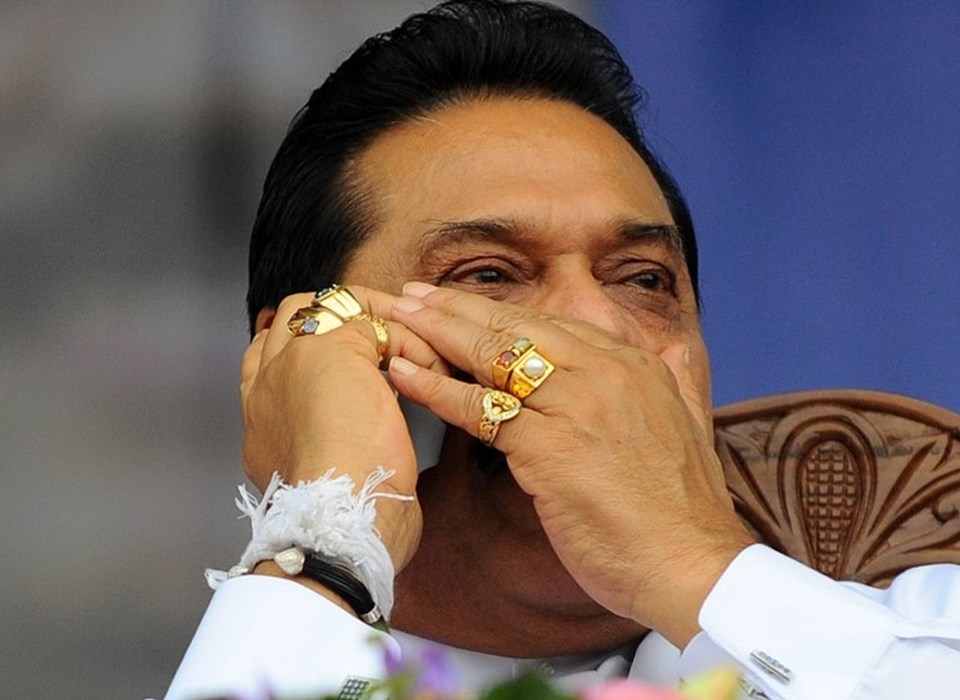 Sri Lanka'da eski devlet başkanı Rajapaske seçimi kaybetti - 1