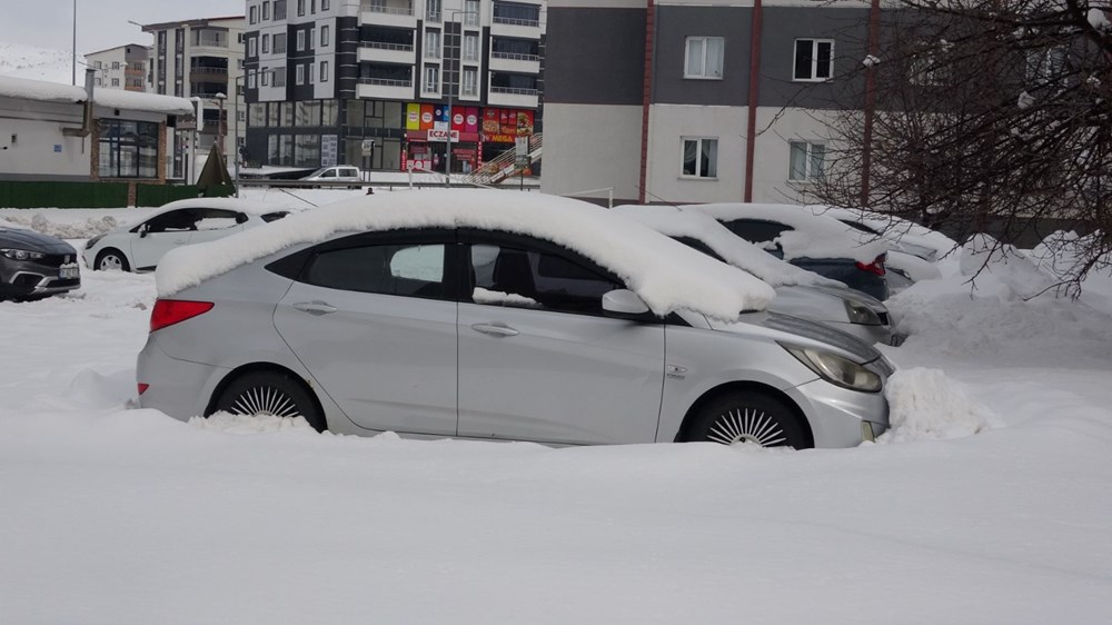 Batıda bahar doğuda kar! Yollar kapandı, kar kalınlığı 40 santimetreye ulaştı! - 5