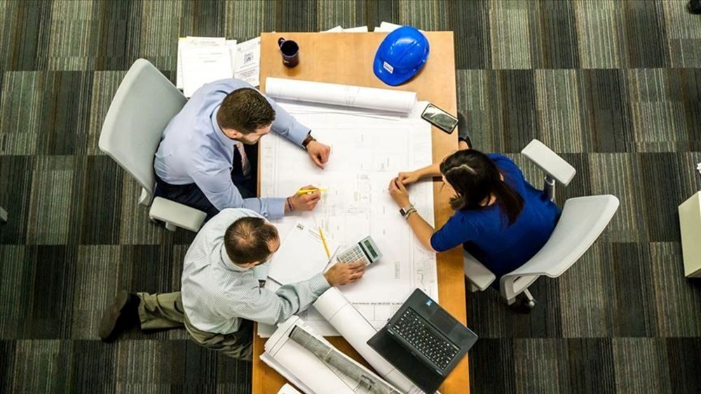 Arefe Günü: Yarım Gün Tatil Mi, Resmi Tatil Mi ve Tatil Başlangıç Saati 73 NRcCBy4KY0mJdMESCs49pg