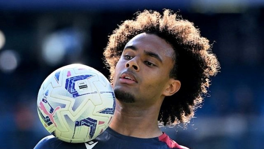 Manchester United, Joshua Zirkzee'yi kadrosuna kattı