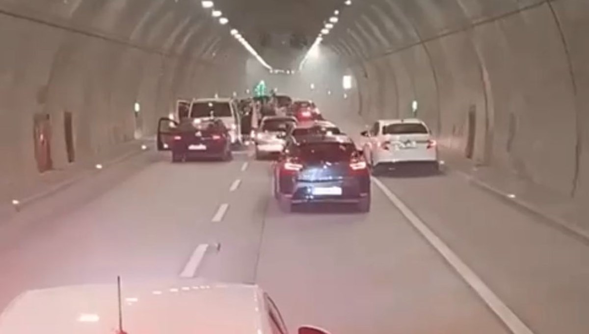 İstanbul'da asker eğlencesinde tünel kapatanlara ceza İstanbul'da asker eğlencesinde tünel kapatanlara ceza