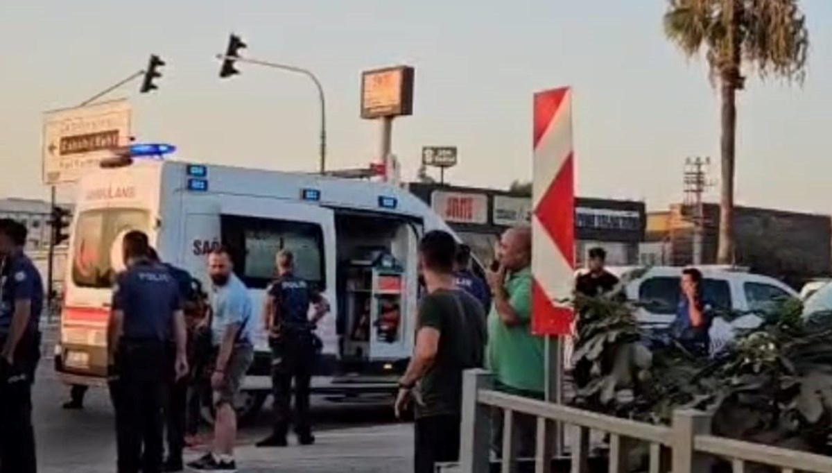 Arabayla takip etti, oğullarını vurdu Arabayla takip etti, oğullarını vurdu