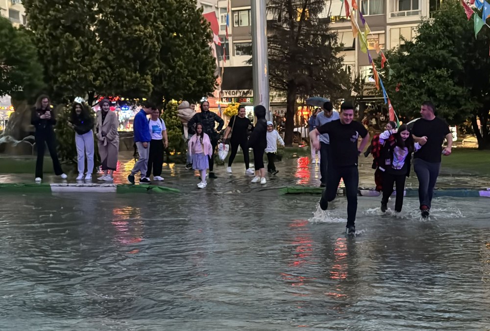 Bugün
hava nasıl olacak? Akşam saatlerinde şiddetli yağışa dikkat (İstanbul, Ankara, İzmir
hava durumu) - 8