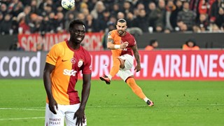 Galatasaray'da Sacha Boey'un ardından Davinson Sanchez için en az 25 milyon euro beklentisi