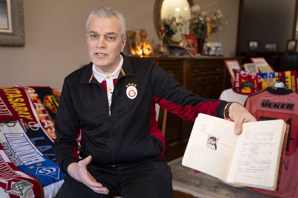 882 maça giden Galatasaray taraftarının hedefi 1000. maç: Maç izlerken su içmiyor, yemek yemiyor 90 dakika telefona bakmıyor! - 1