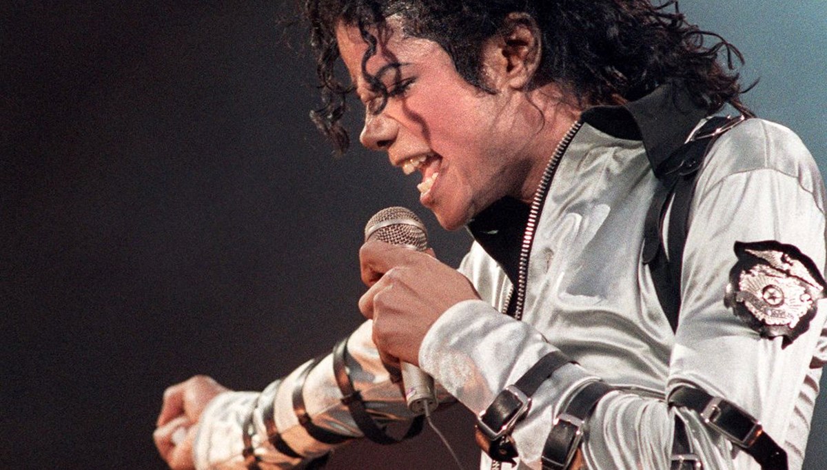 Michael Jackson'ın müzik kataloğunun yarısı rekor fiyata satıldı Michael Jackson'ın müzik kataloğunun yarısı rekor fiyata satıldı