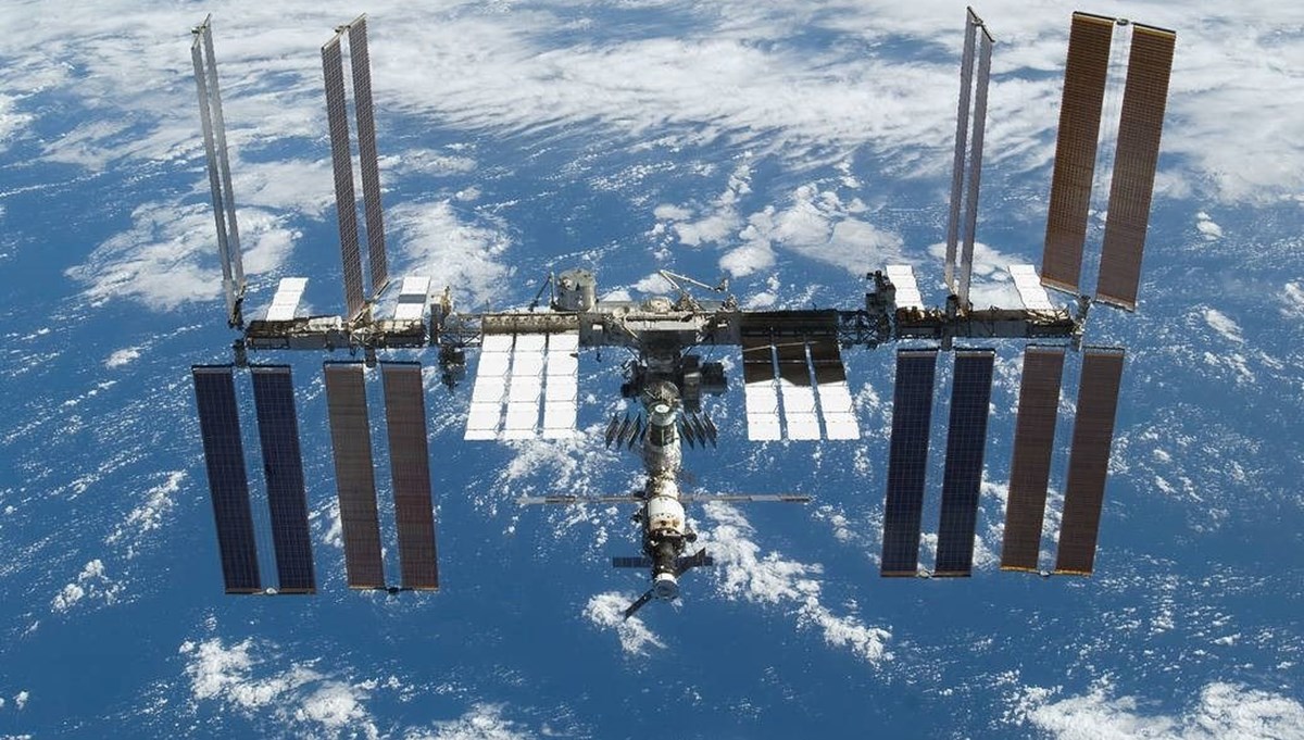 Uzay istasyonunda hava sızıntısı tehlikesi: NASA ve Rusya'nın anlaşmazlığı ortaya çıktı Uzay istasyonunda hava sızıntısı tehlikesi: NASA ve Rusya'nın anlaşmazlığı ortaya çıktı
