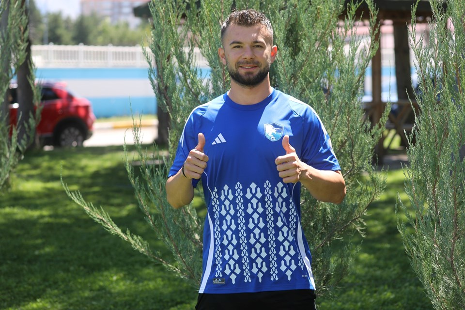 Erzurumspor FK, Giovanni Crociata ile Salih Sarıkaya'yı renklerine bağladı - 1