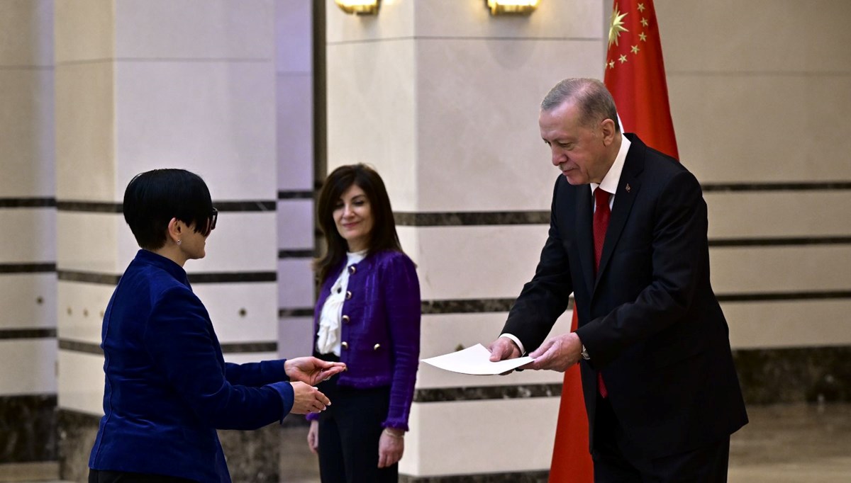 Büyükelçilerden Cumhurbaşkanı Erdoğan’a güven mektubu Büyükelçilerden Cumhurbaşkanı Erdoğan’a güven mektubu