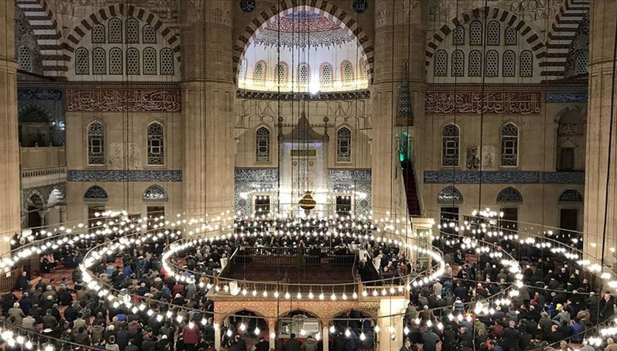 Üç aylar ne zaman, hangi ayda başlıyor? (2024 Diyanet dini günler ve kandil takvimi) Üç aylar ne zaman, hangi ayda başlıyor? (2024 Diyanet dini günler ve kandil takvimi)