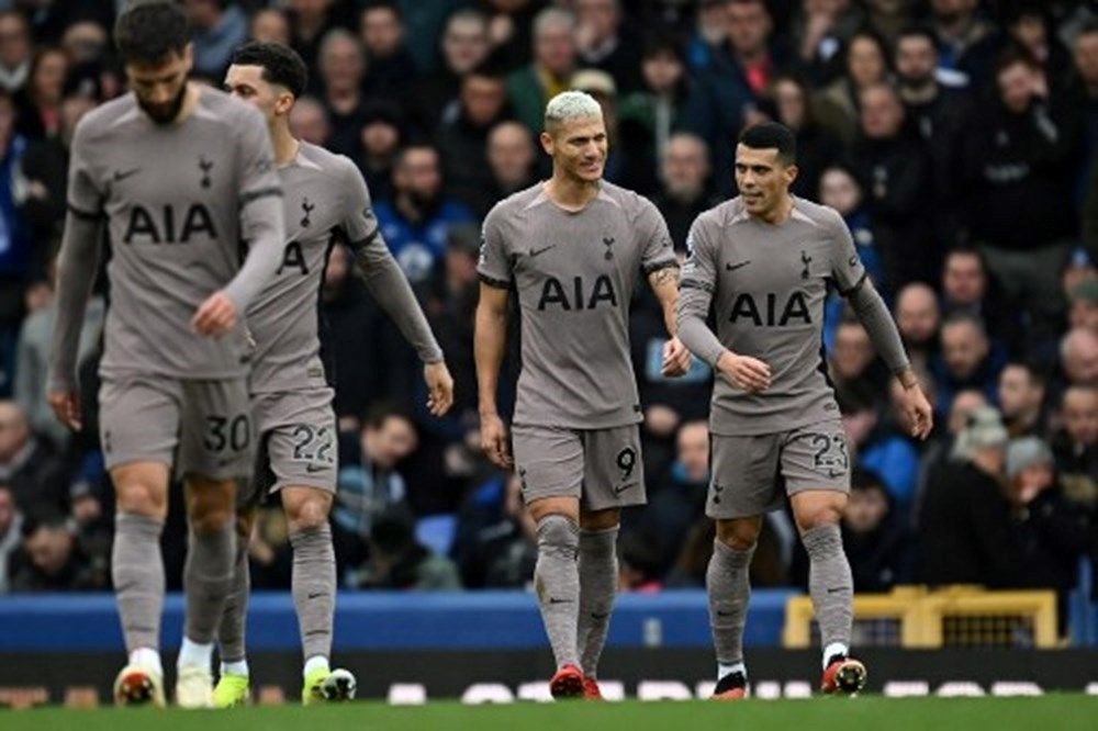 Dünyanın en büyük takımları açıklandı: Galatasaray, Fenerbahçe ve Beşiktaş da listede - 17