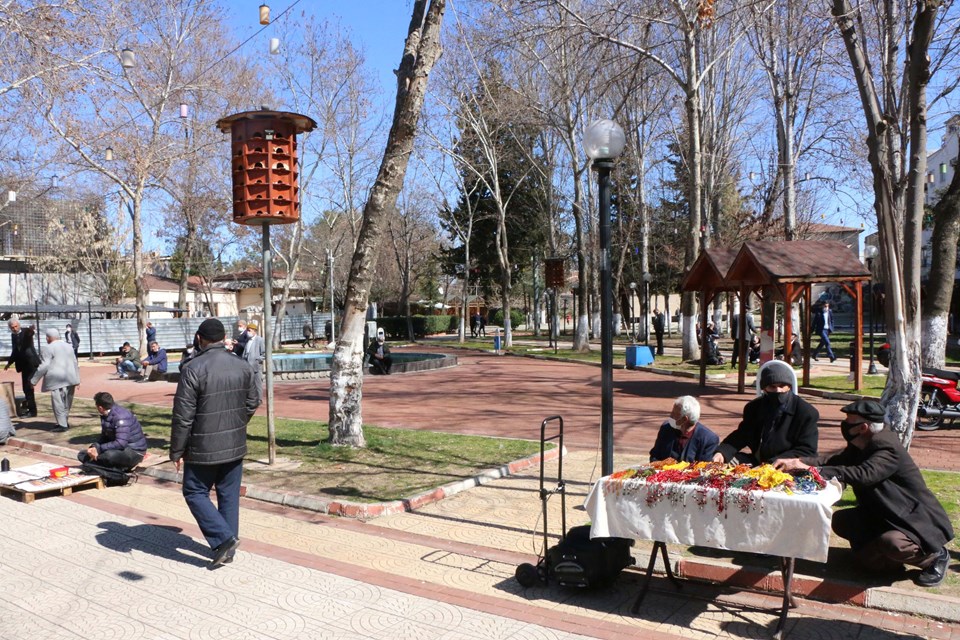 İl Sağlık Müdürü: Adıyaman'da bir araya gelinmekten vazgeçilmediği için vakalar artıyor - 2