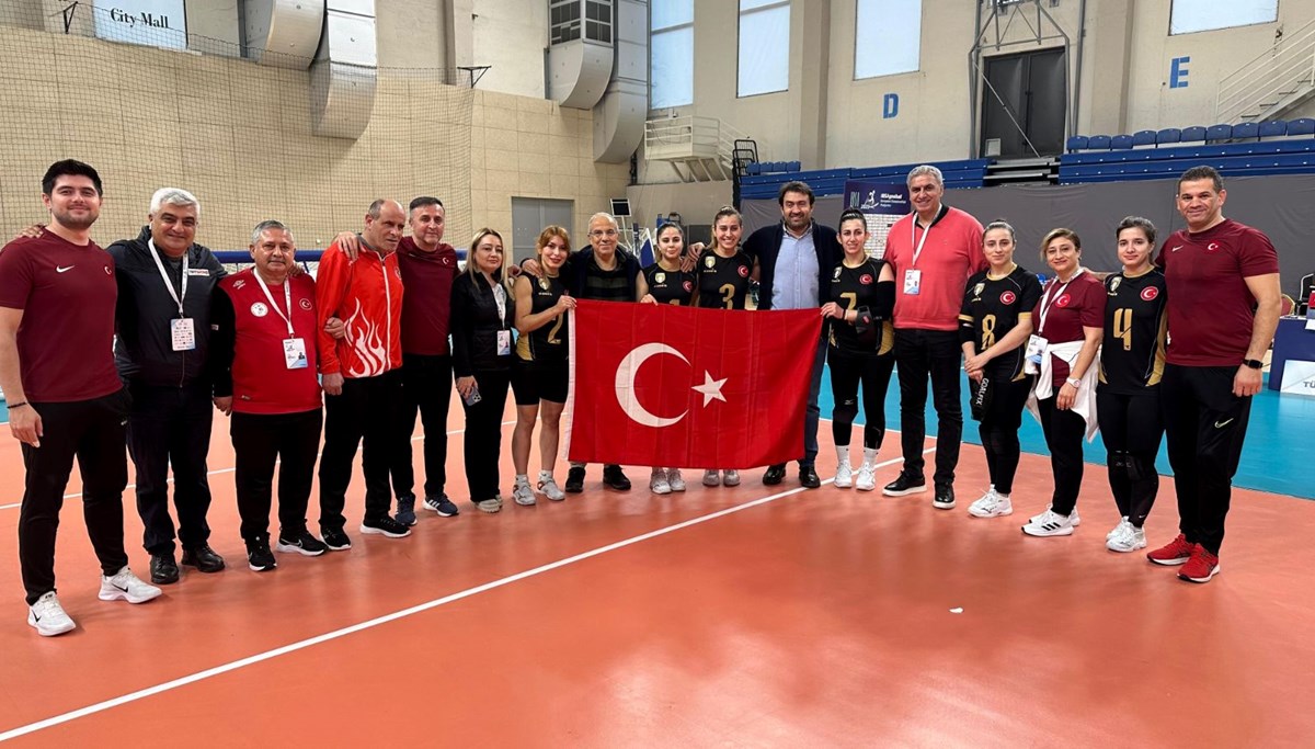İsrail'i mağlup eden Golbol Milli Takımı, ödülü Filistin'e armağan etti İsrail'i mağlup eden Golbol Milli Takımı, ödülü Filistin'e armağan etti