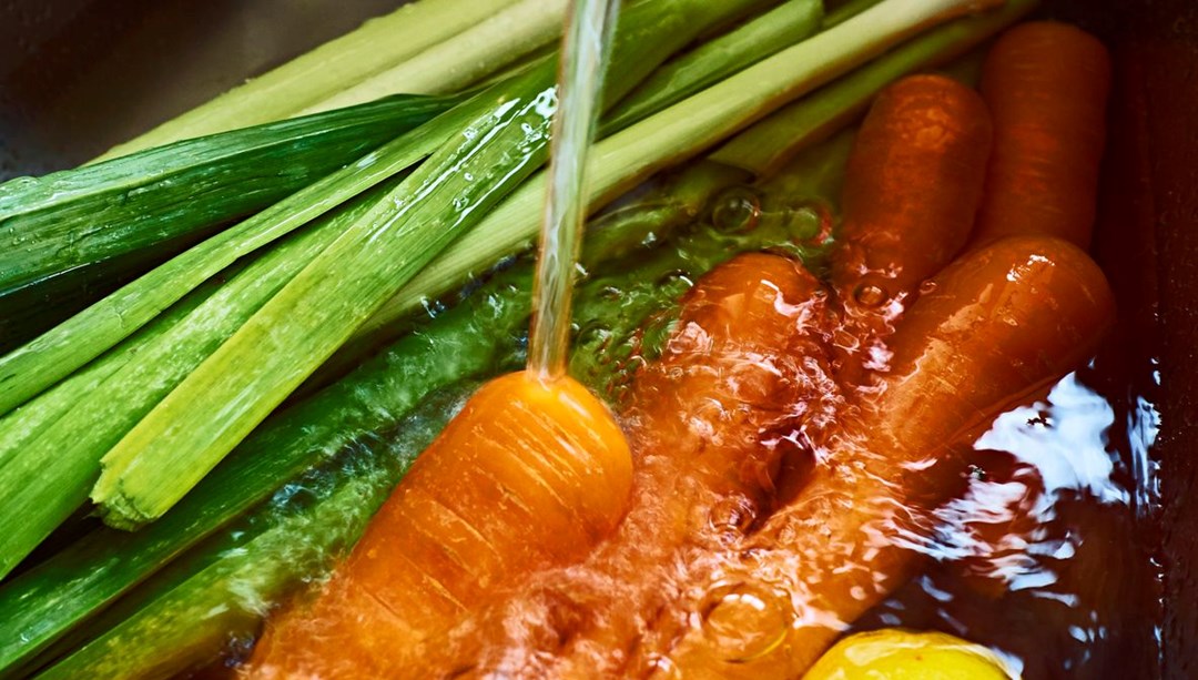 Sebzeleri çiğ tüketmek mi daha sağlıklı yoksa pişmiş mi? Bilim insanları açıkladı