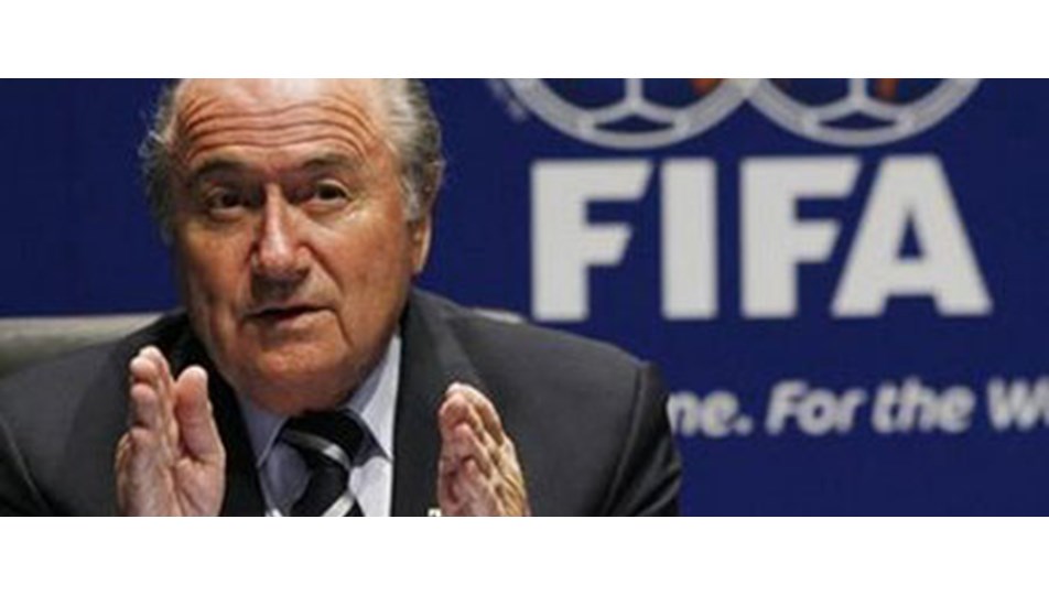 Blatter'den zehir zemberek yanıt
