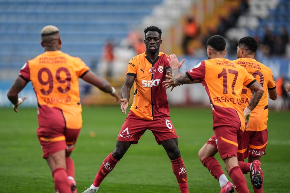 Süper Lig'de Aslan ve Akrep Karşılaşması: Galatasaray - Antalyaspor İlk 11'leri Sahada! 72