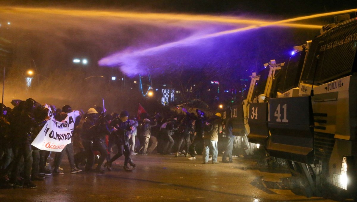 İmamoğlu protestoları sürüyor: Ankara Kızılay'da gerginlik