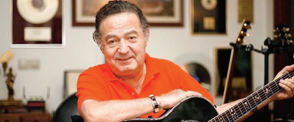 Turk Pop Muziginin Ask Dolu Adami Kayahan Olumunun 4 Yilinda Aniliyor Ntv