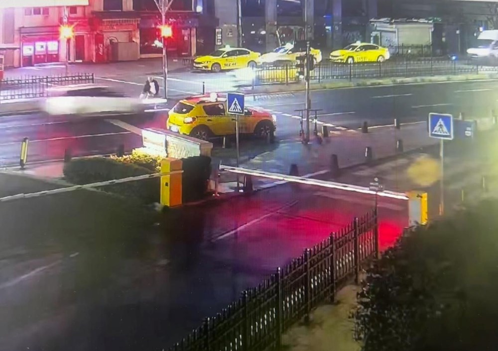 Trafik kazasında ölen Ranger taraftarının yeni imgeleri çıktı: Kırmızı ışıkta geçmiş 77 NbGAagU2Ok bR1znC2bVbA