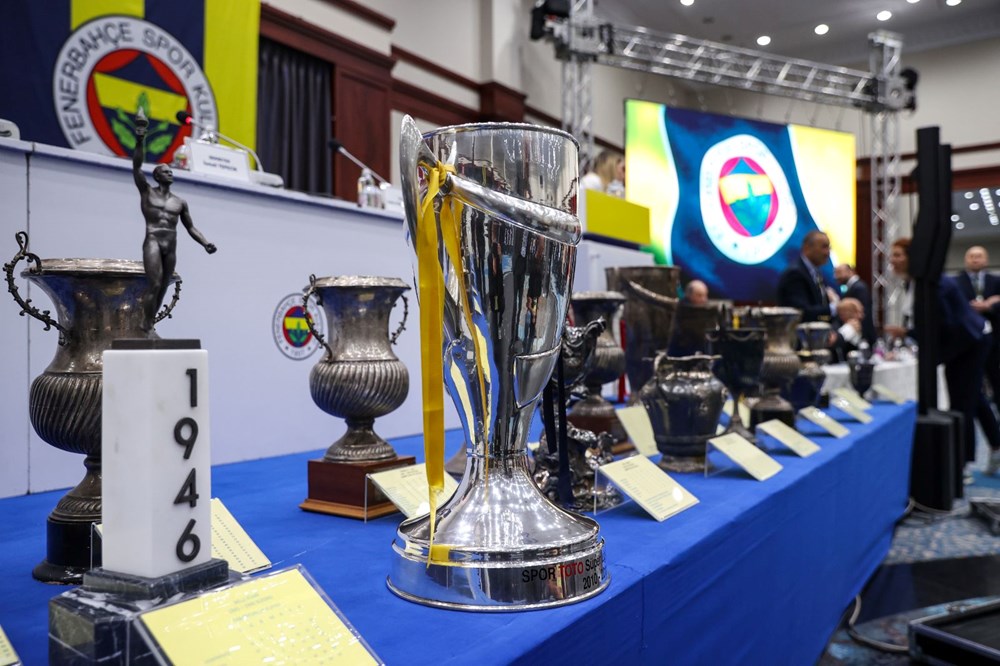 Fenerbahçe Kulübü Yüksek Divan Kurulu toplantısında 28 kupa sergilendi - 11