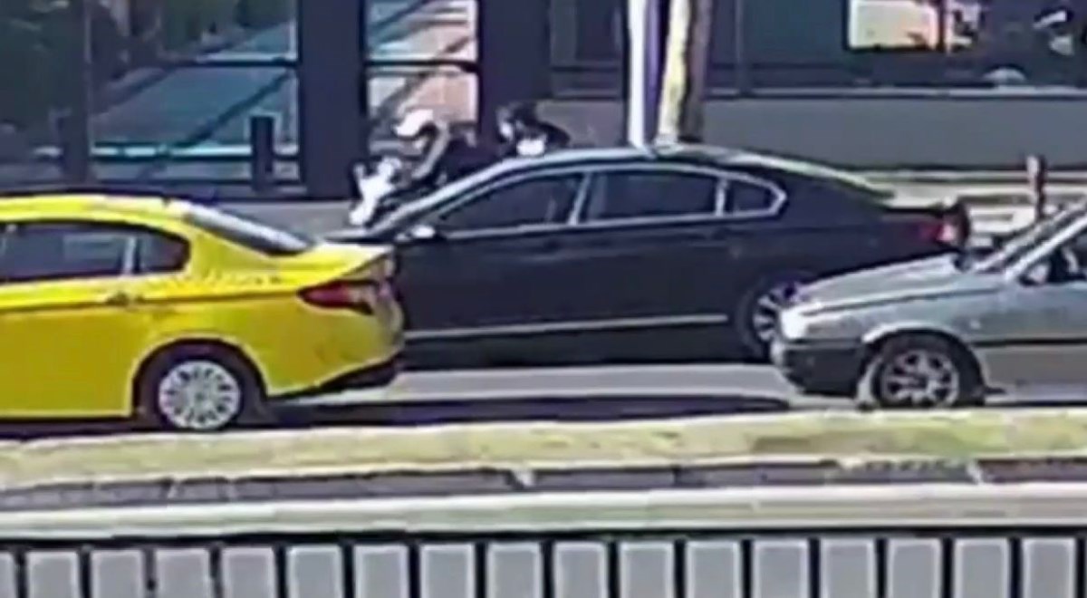 Dilan Polat’ın korumasına silahlı saldırı anı Dilan Polat’ın korumasına silahlı saldırı anı