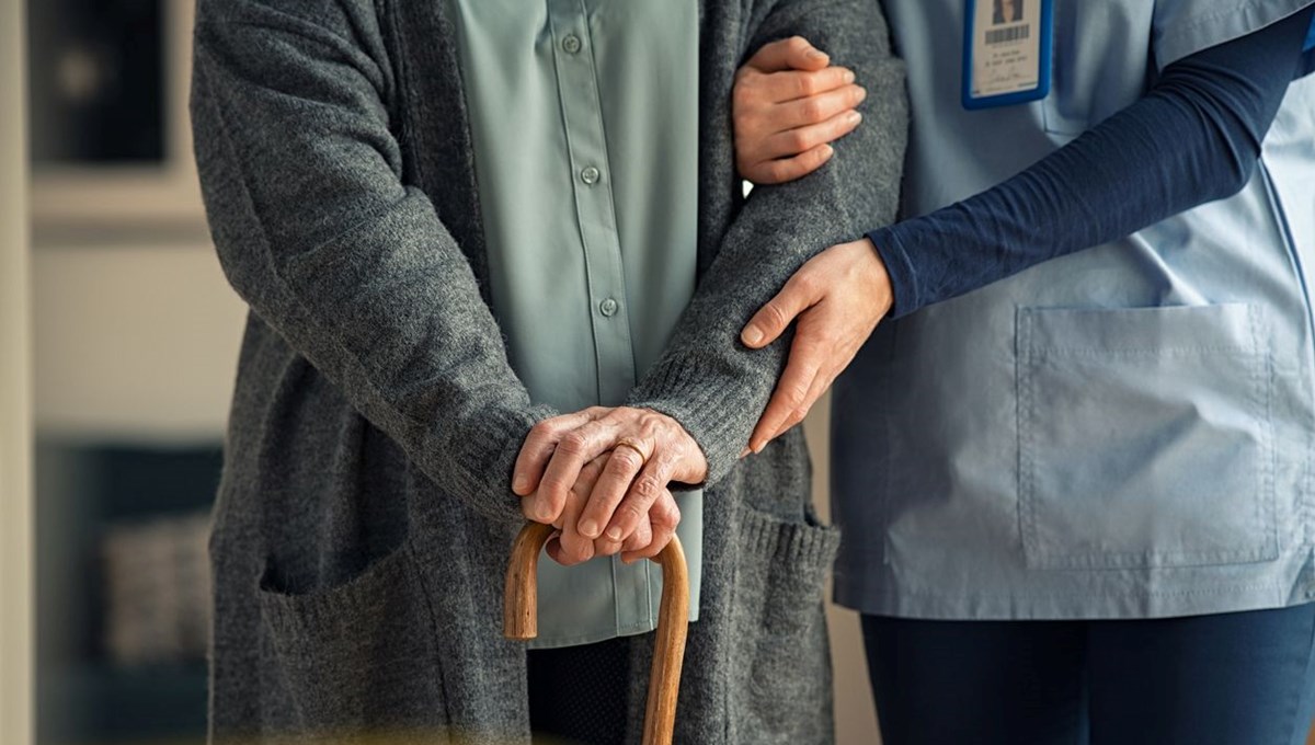Dünyanın en yaşlı doktorunun 4 sırrı: 102 yaşında uzun yaşamını buna borçlu - ntv.com.tr 04.06.2025 16:33